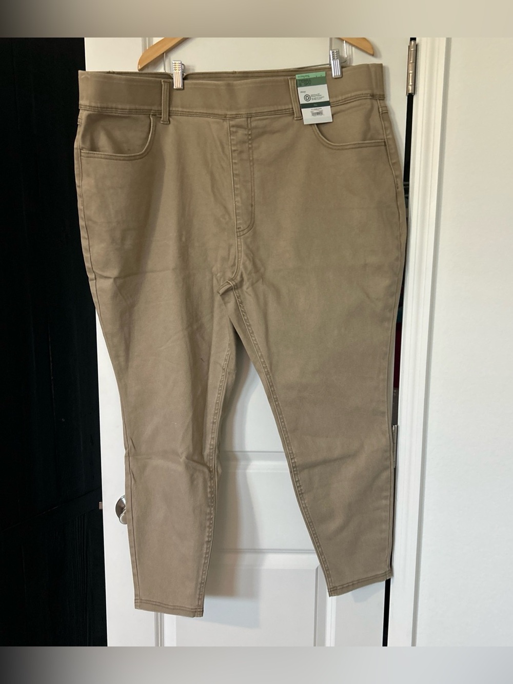 Terra & Sky Women's Plus Size Pull On High Rise Skinny Jeggings, 3x- Beige